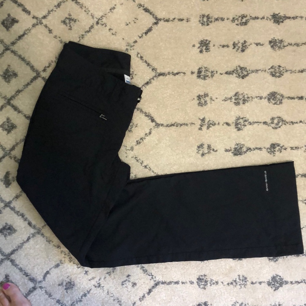 Like new Columbia Omnishield outdoor pants